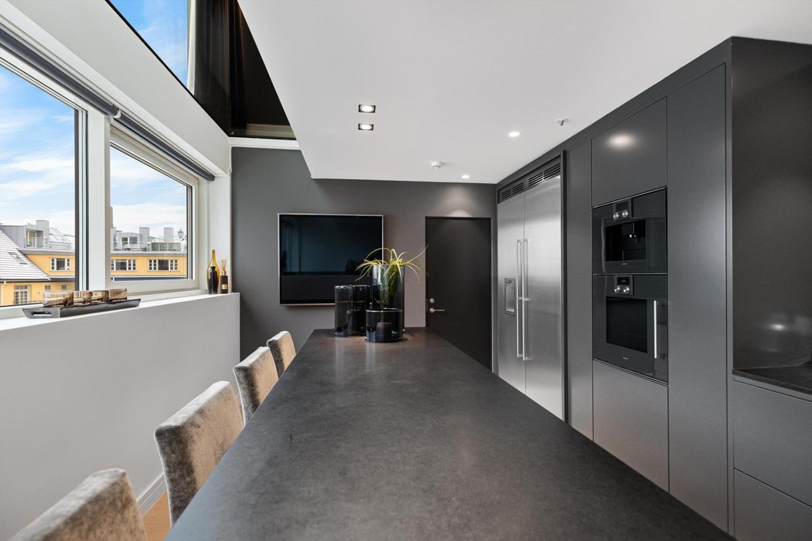 Luxury Penthouse With Rooftop Terrace